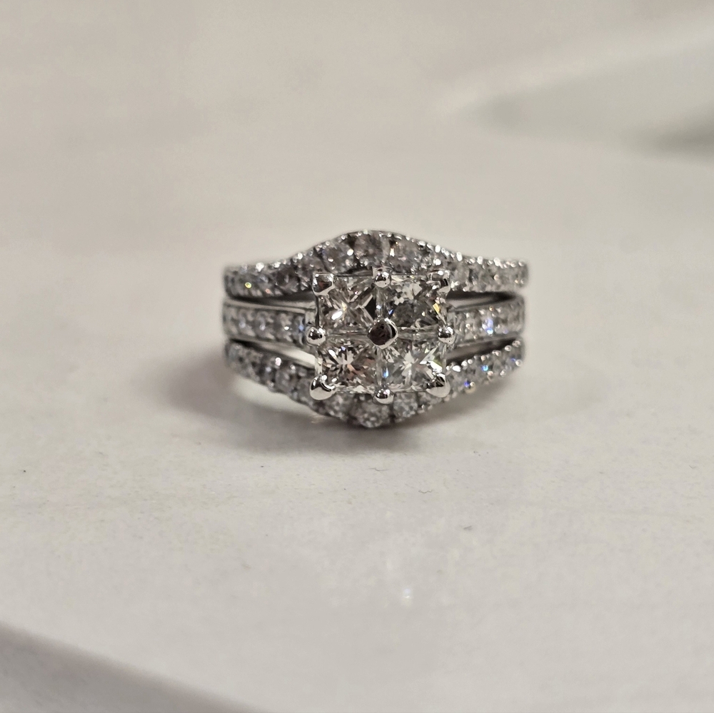 Diamond Ring Set - Picture 2 of 12